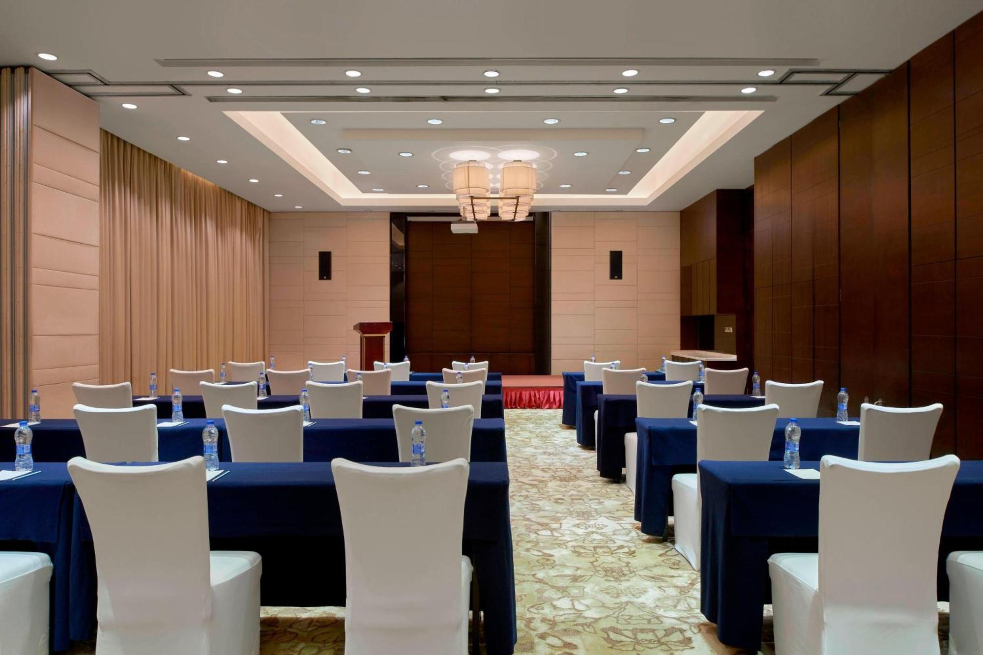 Sheraton Hohhot Hotel Exterior photo
